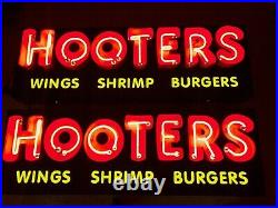 HOOTERS Restaurant Vintage Neon Sign