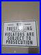 Porcelain-Sign-Vintage-Sign-Signage-No-Trespassing-Sign-1950-s-01-rzv
