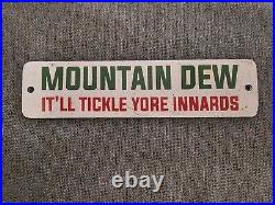 RARE 1950s MOUNTAIN DEW TICKLE YORE INNARDS PORCELAIN METAL CRATE TAG SIGN SODA