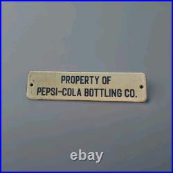 RARE 1950s PROPERTY OF PEPSI COLA BOTTLING CO PORCELAIN METAL CRATE TAG SIGN POP