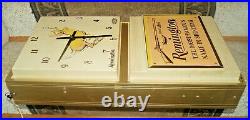 RARITY Vintage 1950s 60s Remington Hunting Gun Advertising Lighted Clock Sign