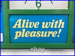 Rare Vintage Newport Wall Hanging Cigarette Clock Advertising Sign