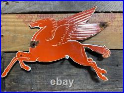 VINTAGE 1950s PORCELAIN MOBIL OIL SIGN GAG & OIL GARAGE PEGASUS DIECUT MECHANICS VINTAGE 1950s PORCELAIN MOBIL OIL SIGN GAG & OIL GARAGE PEGASUS DIECUT MECHANICS