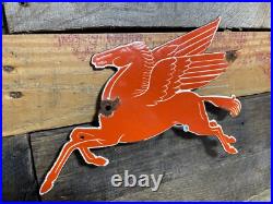 VINTAGE 1950s PORCELAIN MOBIL OIL SIGN GAG & OIL GARAGE PEGASUS DIECUT MECHANICS VINTAGE 1950s PORCELAIN MOBIL OIL SIGN GAG & OIL GARAGE PEGASUS DIECUT MECHANICS