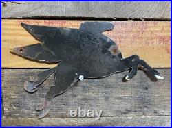 VINTAGE 1950s PORCELAIN MOBIL OIL SIGN GAG & OIL GARAGE PEGASUS DIECUT MECHANICS VINTAGE 1950s PORCELAIN MOBIL OIL SIGN GAG & OIL GARAGE PEGASUS DIECUT MECHANICS