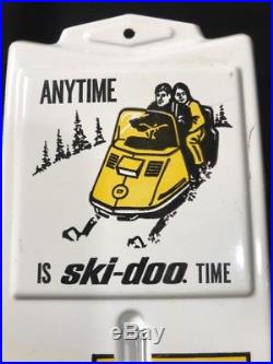 VINTAGE SKI-DOO SNOWMOBILE THERMOMETER EXCELLENT CONDITION SIGN ADVERTISING 60s