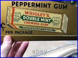 VINTAGE SWEET c. 1930 GRAPHIC TIN OVER CARDBOARD WRIGLEY'S DOUBLE MINT 5c SIGN