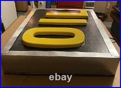 Very Cool Oil Vintage Collectable Lighted Sign! Lettering From 60's or 70's