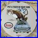 Vintage-1963-Esso-Gasoline-Oil-Gas-Station-12-Inch-Porcelain-Enamel-Sign-01-vvmy
