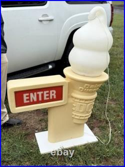 Vintage Dairy Queen Entrance Sign Mold Light Up