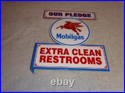 Vintage Mobil Mobilgas Clean Restrooms Pegasus 12 X10 Gasoline Oil Flange Sign