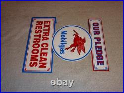 Vintage Mobil Mobilgas Clean Restrooms Pegasus 12 X10 Gasoline Oil Flange Sign