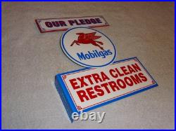 Vintage Mobil Mobilgas Clean Restrooms Pegasus 12 X10 Gasoline Oil Flange Sign