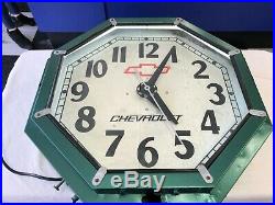 Working Vintage Chevrolet Logo Neon Clock